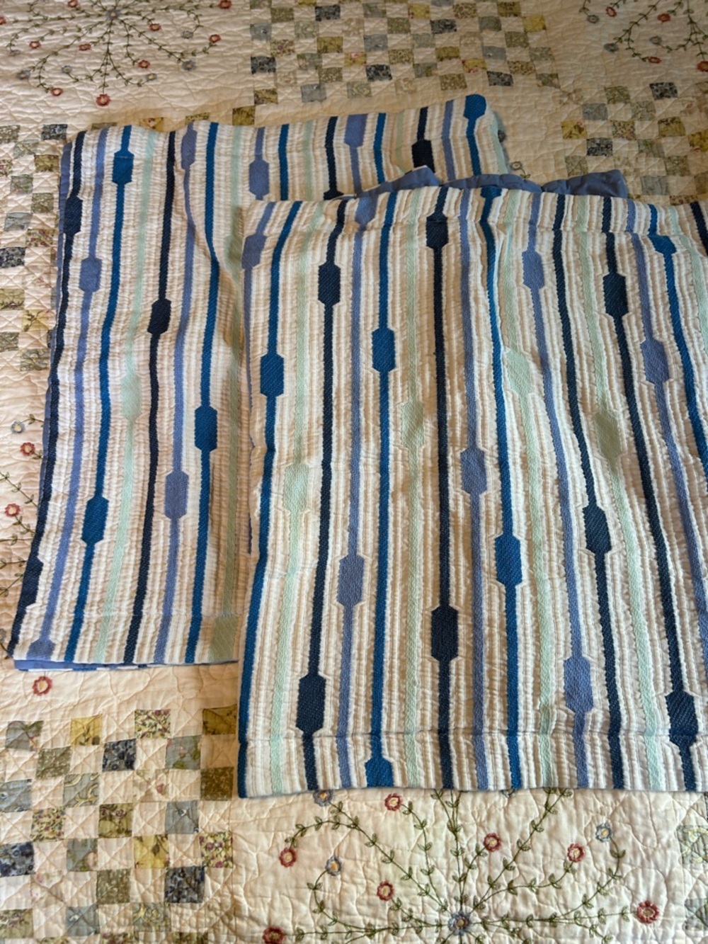 King bed duvet cover and 2 shams